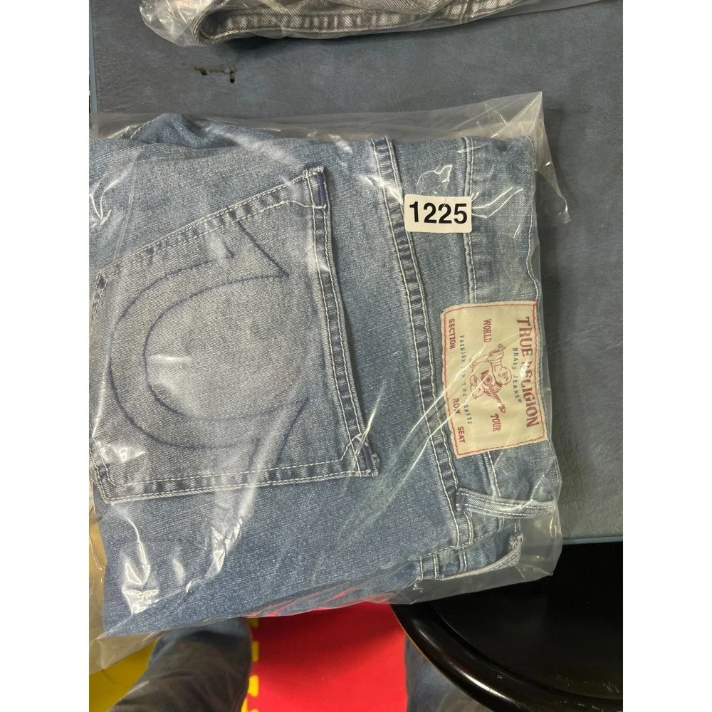 True Religion Jeans Mens 38x34 GENO Relaxed Slim Light Wash Denim Distressed USA